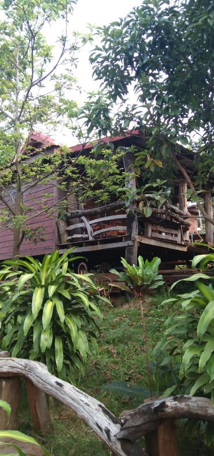Happy Bungalow & Trekking Banlung Eksteriør bilde