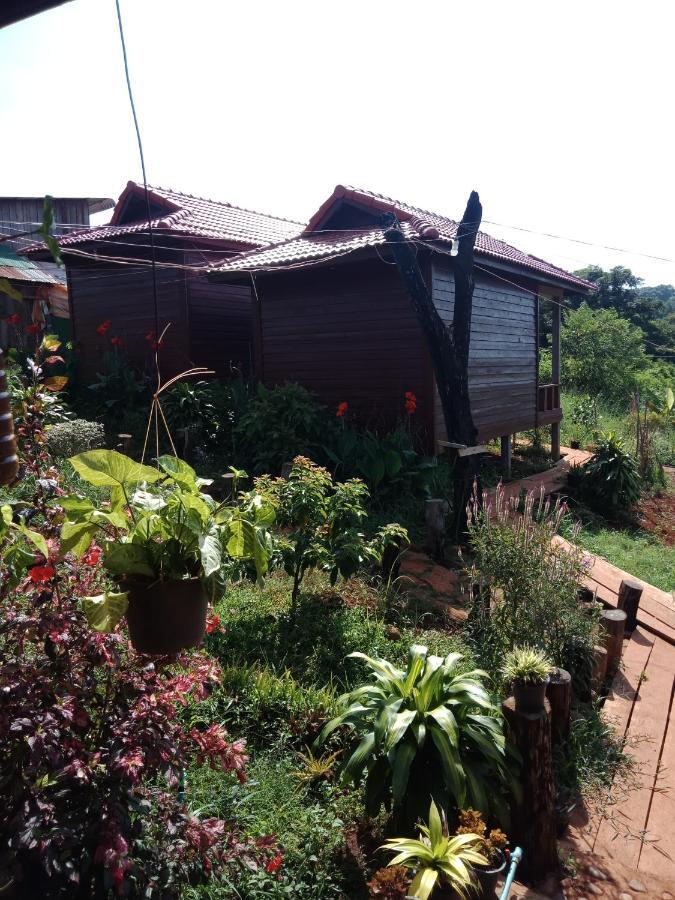 Happy Bungalow & Trekking Banlung Eksteriør bilde