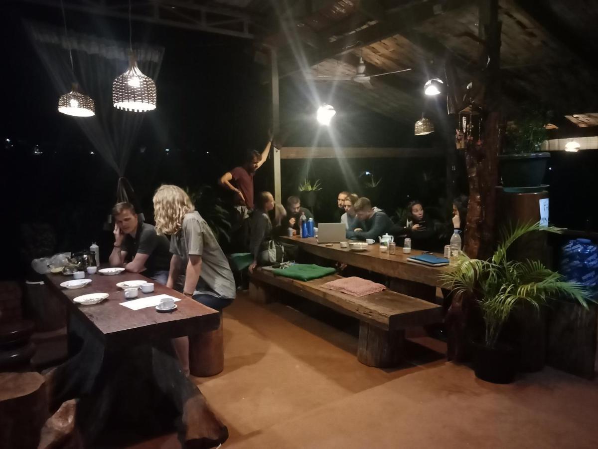 Happy Bungalow & Trekking Banlung Eksteriør bilde